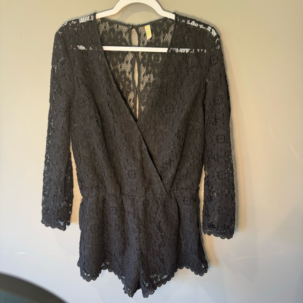 FREEβ PEOPLE Black Lace Long Sleeve Romper, Size M, VGUC